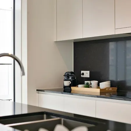 Apartmán Huswell - Bright, Modern With Terrace Near