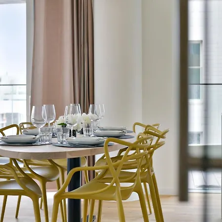 Apartmán Huswell - Bright, Modern With Terrace Near